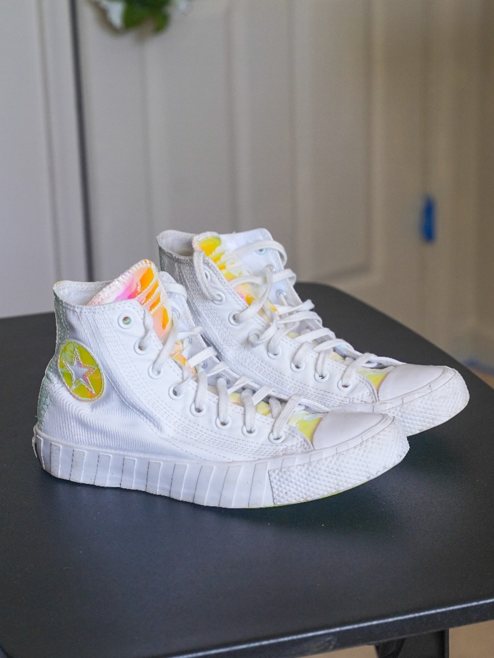 Converse High Tops White Holographic Chuck 70 Unisex size 7 Womens 8.5 Rare